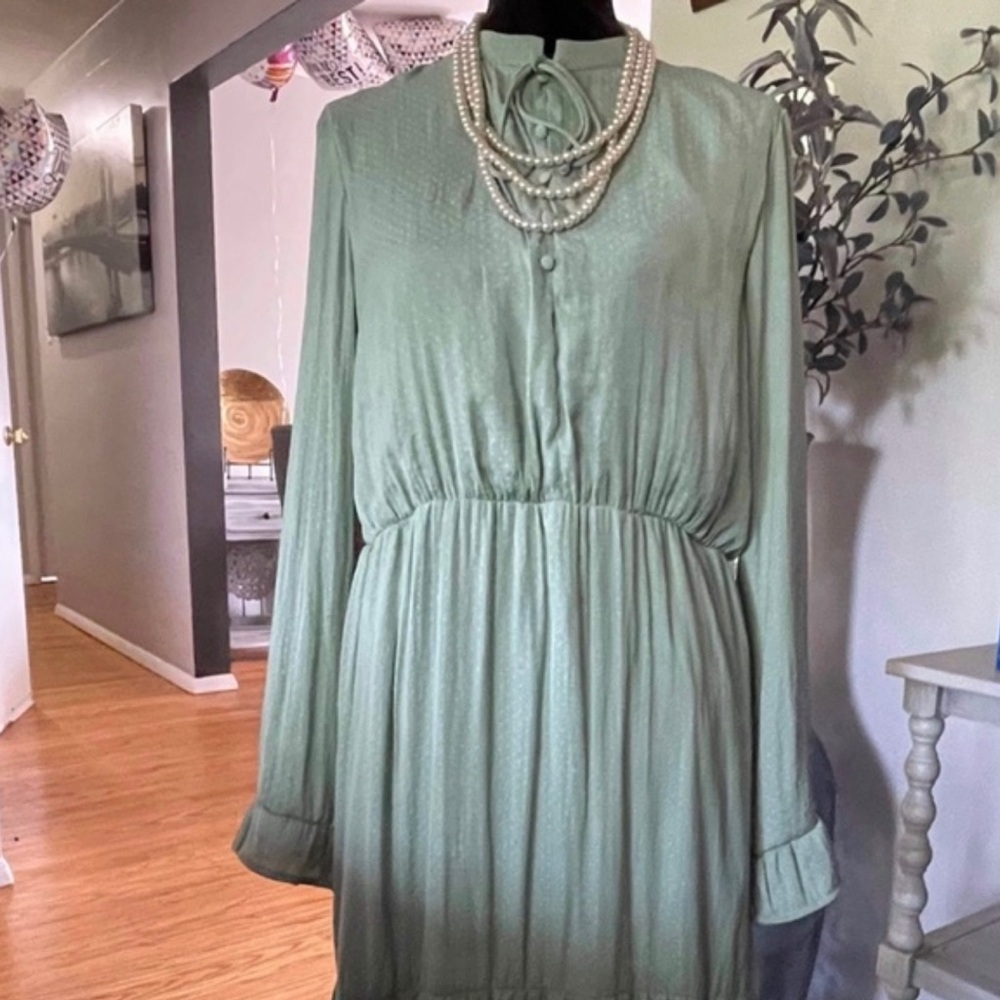 Green NSR NWT DRESS 👗 - Picture 3 of 13